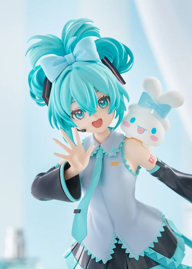 Hatsune Miku: Cinnamoroll Collaboration Ver. L Size