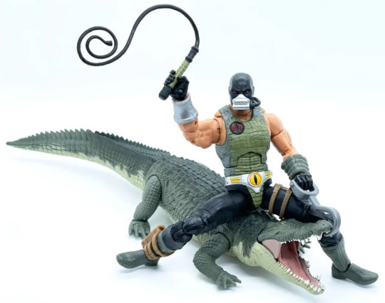 Display by Dondon: Croc Master & Fiona