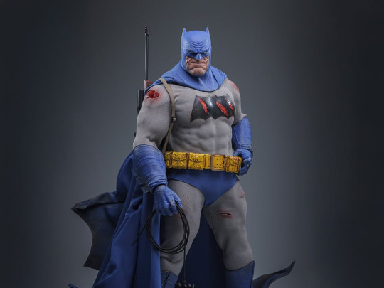 Batman: The Dark Knight Returns Batman (Battle Damaged Version)
