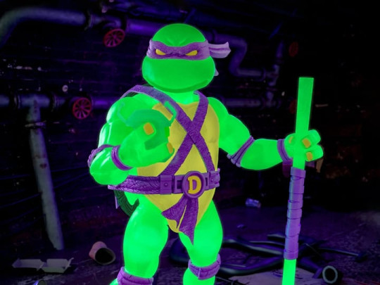 Teenage Mutant Ninja Turtles Mutagen Ooze Glow Donatello Exclusive