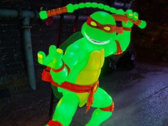 Teenage Mutant Ninja Turtles Mutagen Ooze Glow Michelangelo Exclusive