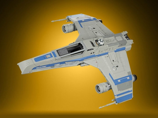 New Republic E-Wing & KE4-N4 Exclusive Figure & Vehicle Set (Ahsoka)