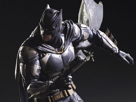 Justice League Play Arts Kai Batman (Tactical Suit Ver.)