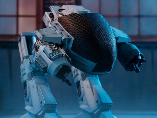 RoboCop (1987) ED-209 (Battle Damaged) PX Previews Exclusive With Sound