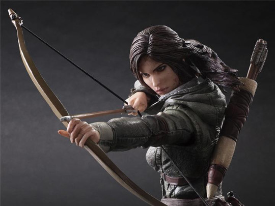 Rise of the Tomb Raider Play Arts Kai Lara Croft