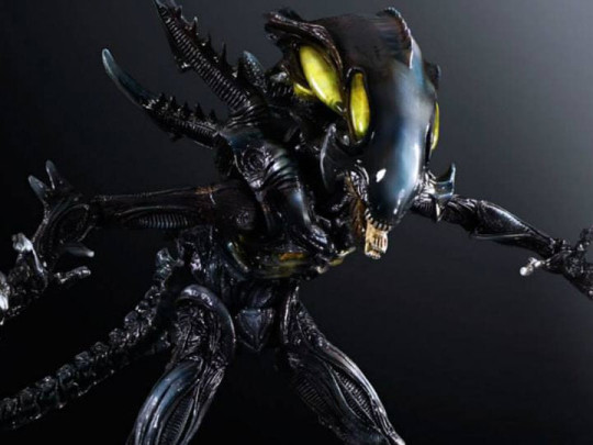 Alien Play Arts Kai Alien Spitter