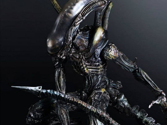 Alien Play Arts Kai Alien Lurker