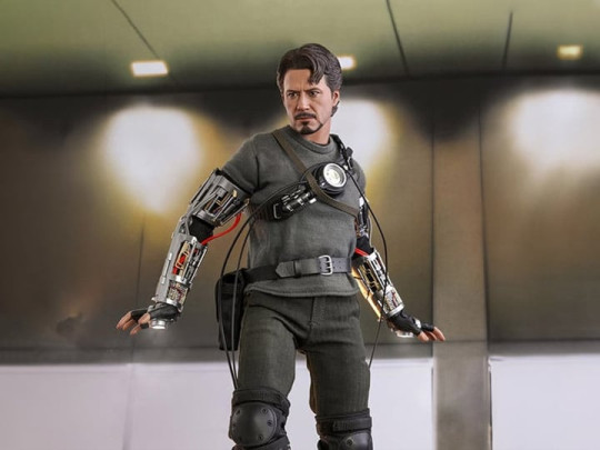 Iron Man MMS582B Tony Stark (Mech Test Ver.) Deluxe Special Edition