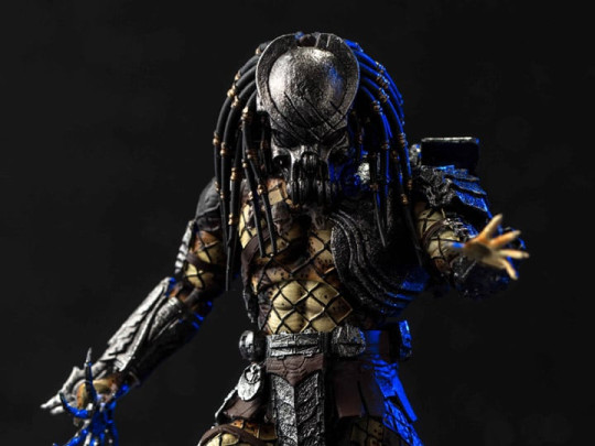 Alien vs. Predator Celtic Predator (Battle Damage) PX Previews Exclusive
