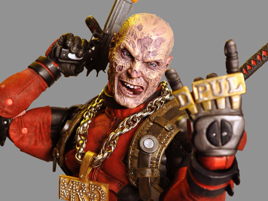 Marvel Classics Deadpool 1/4 Scale