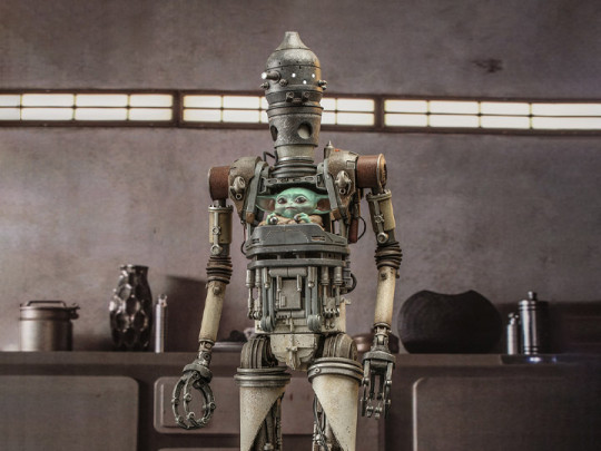 The Mandalorian TMS104 IG-12 and Grogu Set