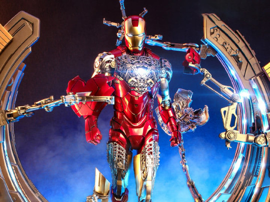 The Avengers MMS688D53 Iron Man Mark VI (Ver 2.0) and Suit-Up Gantry Set