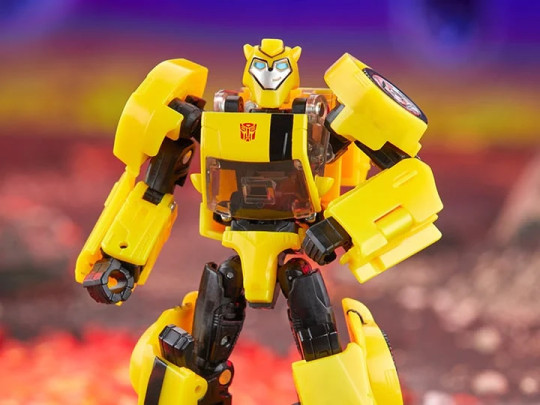 Transformers: Legacy United Deluxe Animated Universe Bumblebee