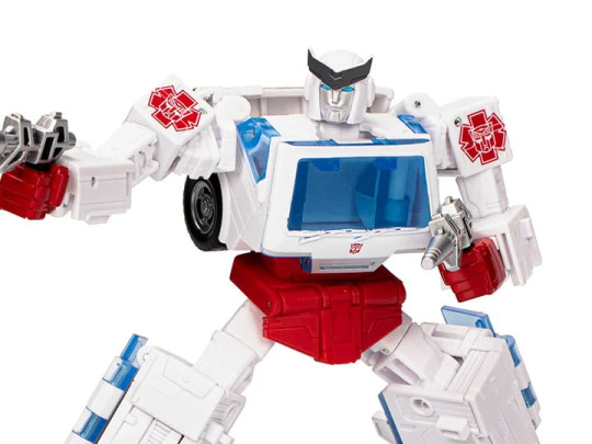 Transformers Studio Series 86-23 Voyager Autobot Ratchet
