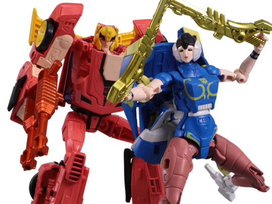 Transformers Collaborative Street Fighter x Transformers Hot Rod (Ken) vs Arcee (Chun-Li)