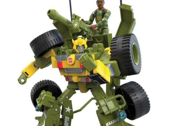 Transformers Collaborative G.I. Joe x Transformers Bumblebee A.W.E. Striker and Stalker Figure Set