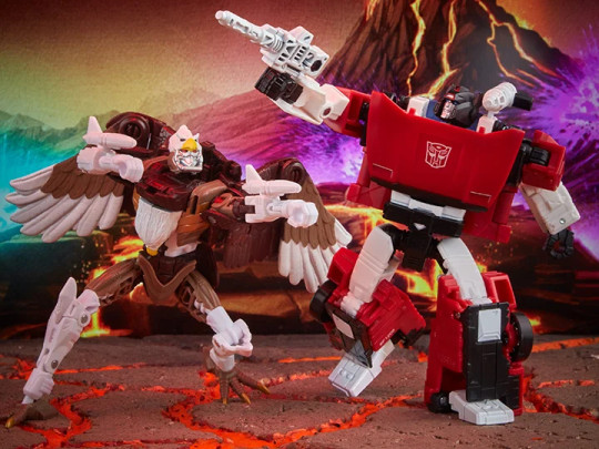 Transformers War for Cybertron: Kingdom Battle Across Time Collection Deluxe Sideswipe & Maximal Skywarp Exclusive Two-Pack