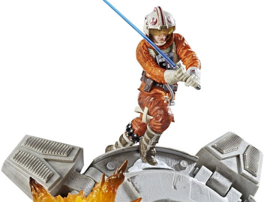 Centerpiece 02 Luke Skywalker on Hoth Statue