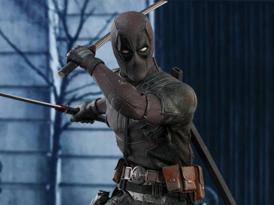 Deadpool 2 MMS505 Deadpool (Dusty) 1/6th Scale Exclusive Collectible Figure