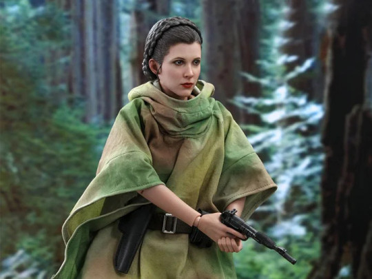 Star Wars: Return of the Jedi MMS549 Princess Leia 1/6 Scale Collectible Figure