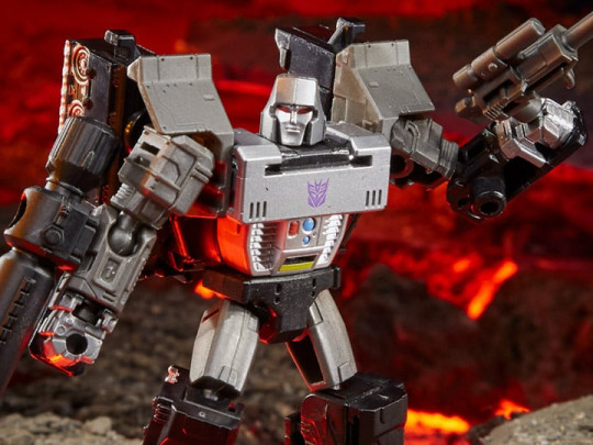 Transformers War for Cybertron: Kingdom Core Megatron