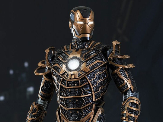 Iron Man 3 MMS251 Bones (Mark XLI) + $125 BBTS Store Credit Bonus