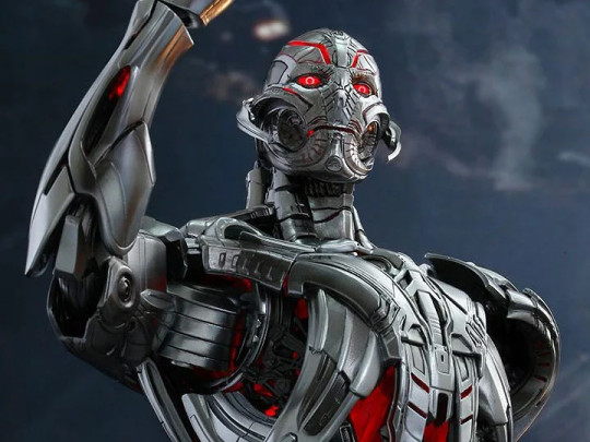 Avengers: Age of Ultron MMS284 Ultron Prime + $175 BBTS Store Credit Bonus