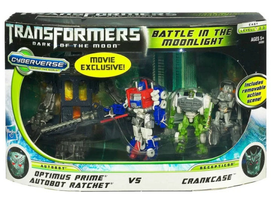 Transformers: Dark of the Moon Cyberverse Optimus Prime & Autobot Ratchet Vs. Crankcase (Battle in the Moonlight)