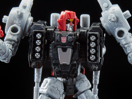 Transformers Generations Selects Deluxe Cromar