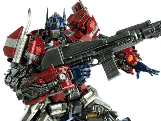 Bumblebee DLX Scale Collectible Series Optimus Prime