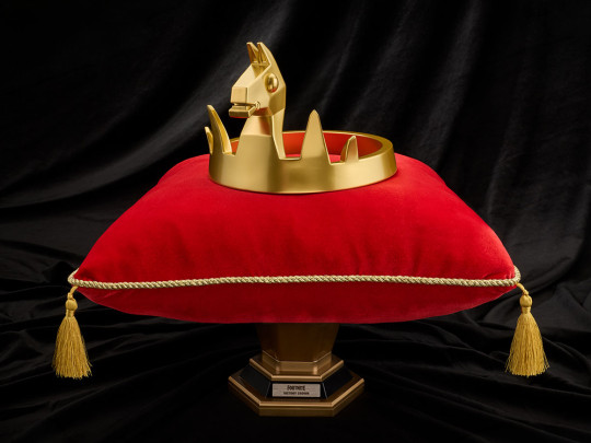 Fortnite Grand Replicas Victory Crown 1:1 Scale Replica