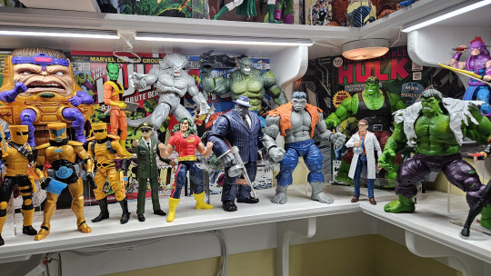 HULKS, Enemies/Allies