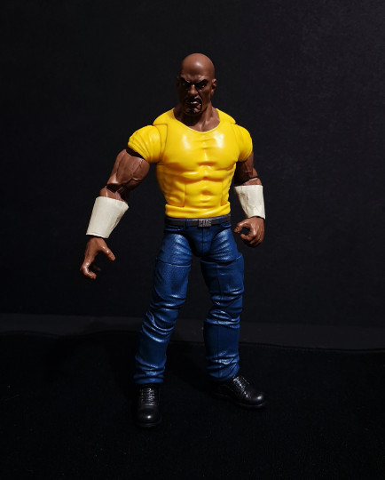 Display by Zingaloat: Luke Cage