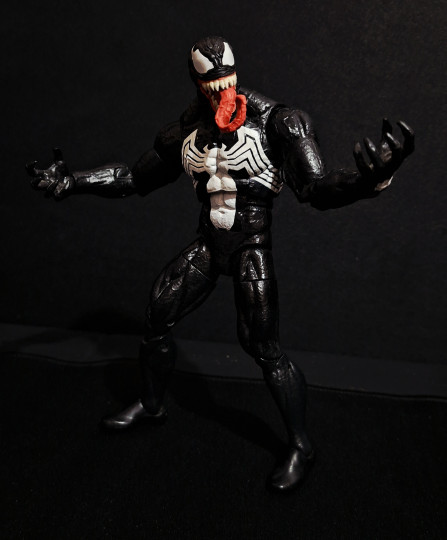 Display by Zingaloat: Venom