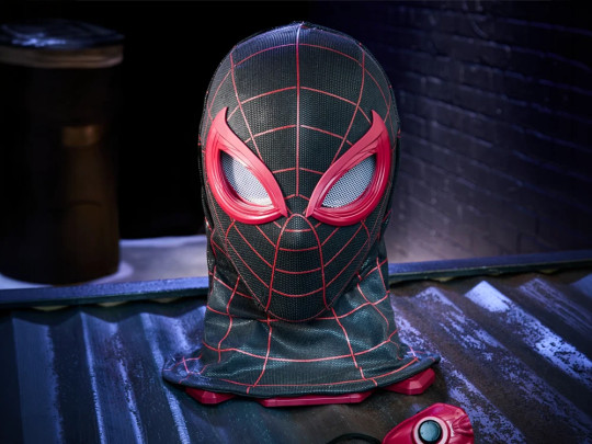 Spider-Man 2 Miles Morales 1:1 Scale Wearable Mask