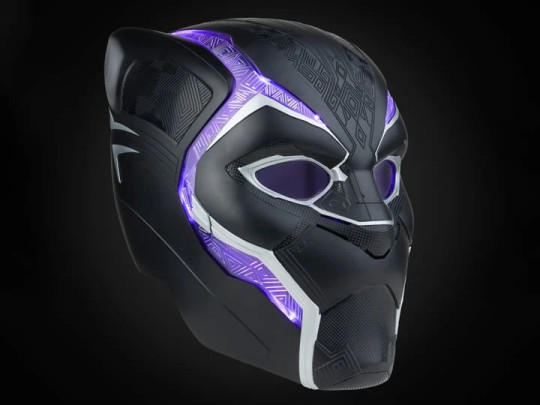 Black Panther Legacy Collection Black Panther 1:1 Scale Wearable Electronic Helmet