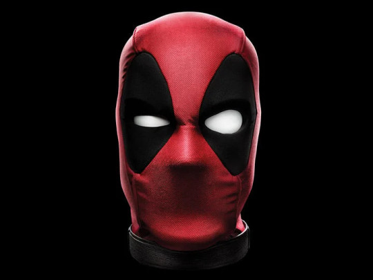 Deadpool’s Premium Interactive Head