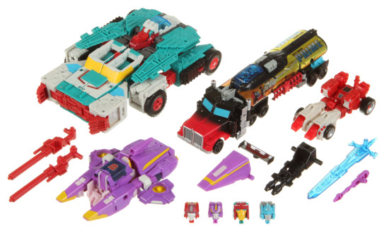Display by Nuggeit: Laser Optimus Prime (Titans Return)