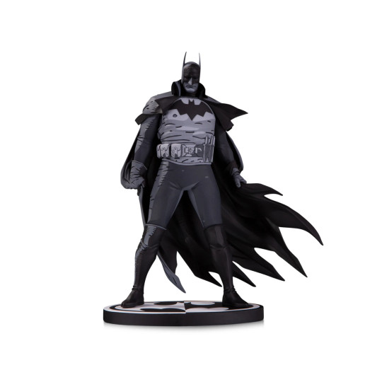 Batman Black & White: Batman By Mike Mignola 1:10 Resin Statue