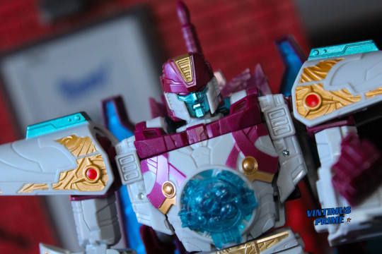Display by VintimusPrime: Transformers Legacy: United Voyager Class Cybertron Universe...