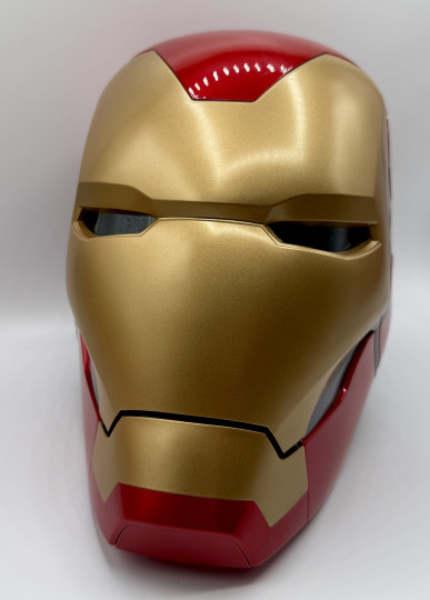 Display by drfunkalupicus: Avengers: Endgame Iron Man Mark LXXXV 1:1 Scale Wearable Ele...